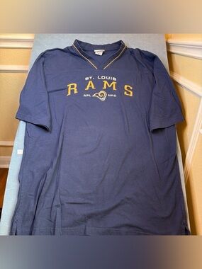 Vintage NFL St. Louis Rams Navy and Gold Short-Sleeve V-Neck Shirt XL